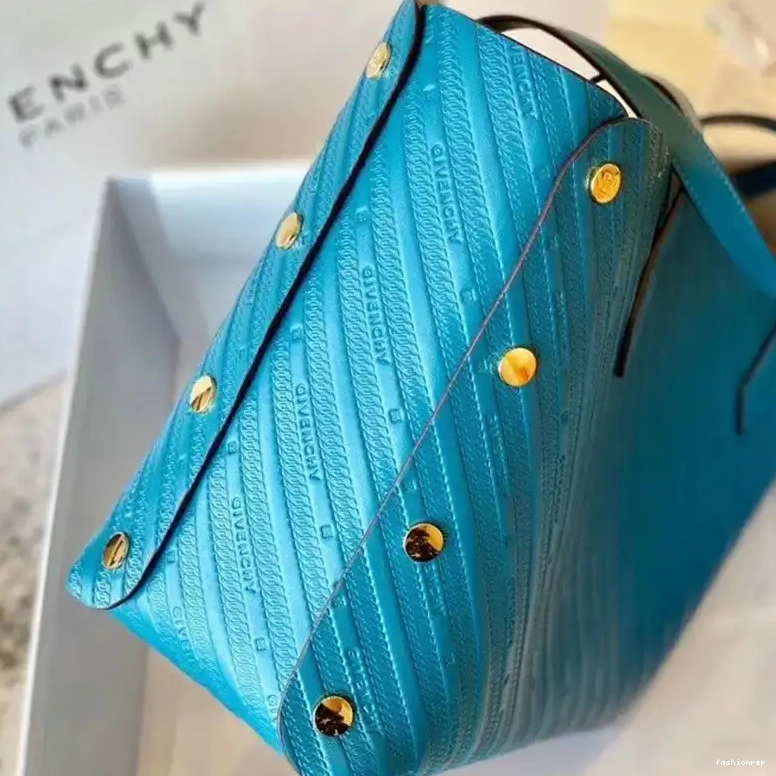 Fashionrepsfam ru 20GV11159 Bag Givenchy 0810